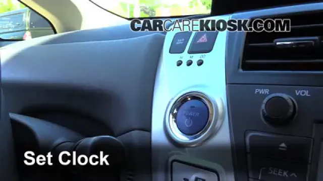 2012 Toyota Prius V 1.8L 4 Cyl. Horloge Régler l'horloge